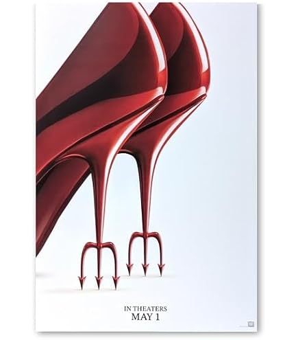 Amazon.co.jp: 映画ポスター プラダを着た悪魔 アンハサウェイ 11×17